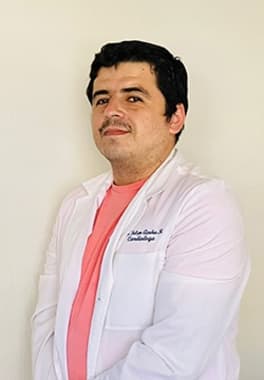 Felipe Acuña, cardiólogo Los Ángeles